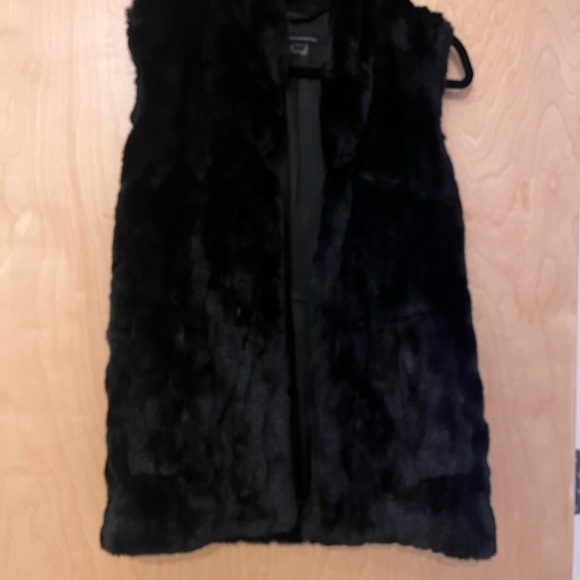 French Connection Rabbit Fur Vest, Size 6 - Picture 3 of 5